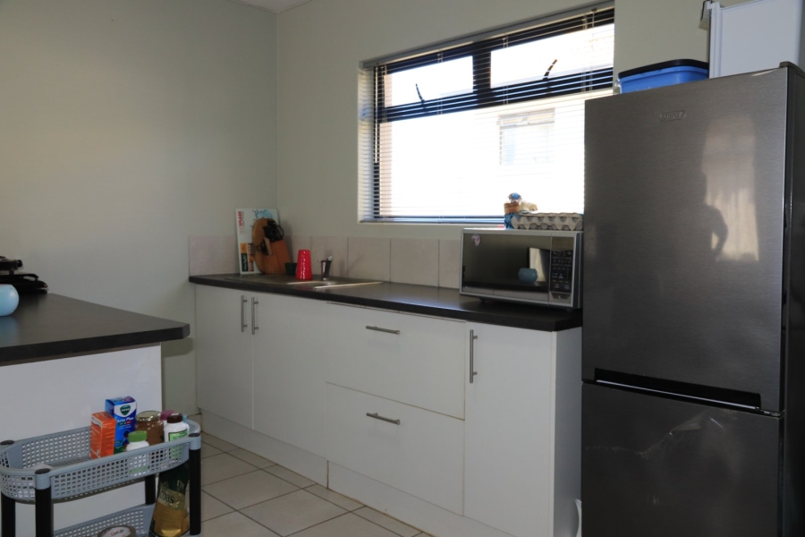 To Let  Bedroom Property for Rent in Kidds Beach Eastern Cape